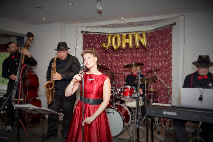 Alexshows.co.uk- The Miss Jones Jazz Band