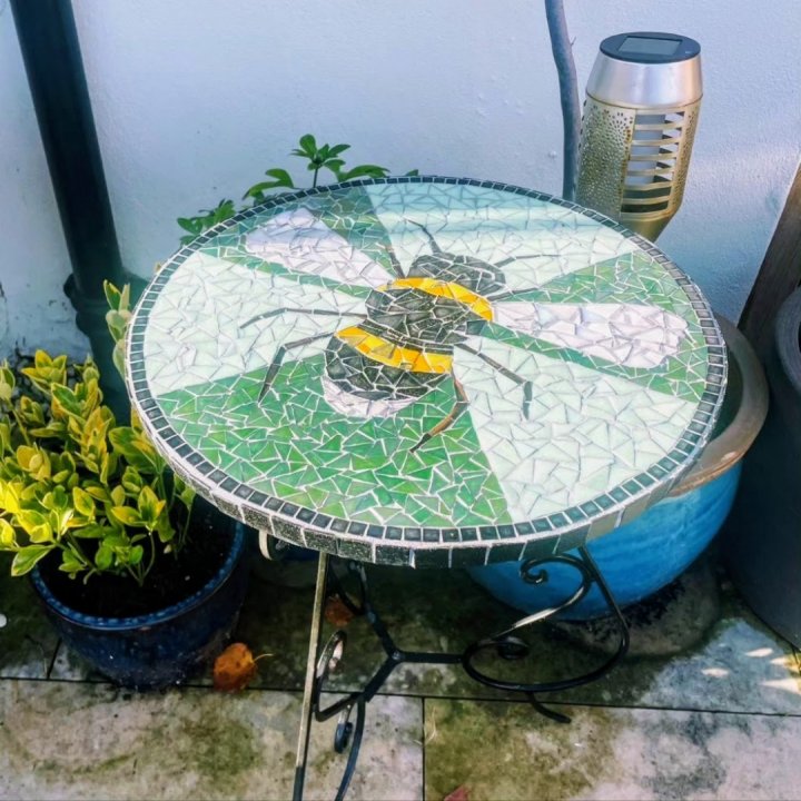 Bee Garden Table Mosaic
