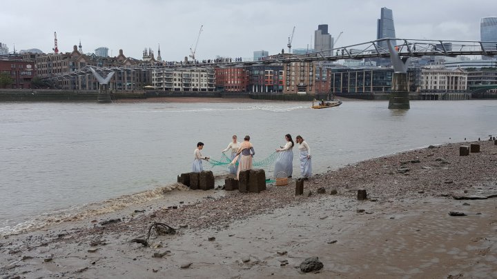 Tied on the Thames