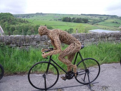 Willow cyclists raise money for Water Aid