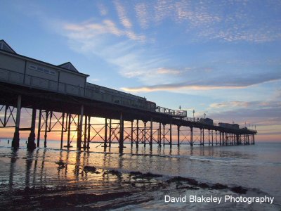 DAVID BLAKELEY - Sunrise Teignmouth Grand Pier