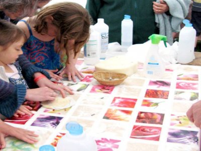 Volunteers needed to help with Family drop in Workshops!